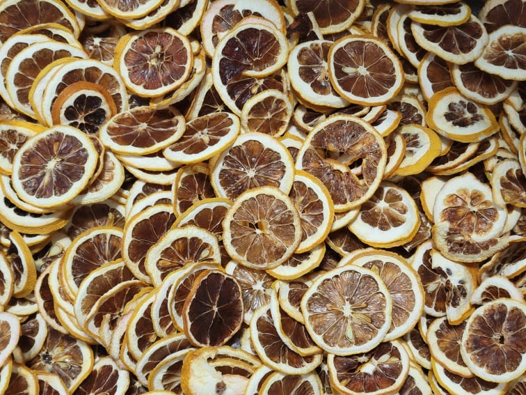 Dehydrated lemons